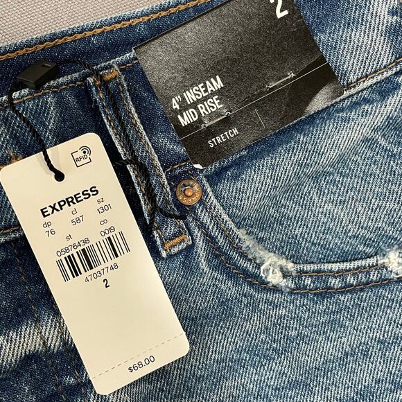NWT Express Mid Rise 4” Inseam Medium Wash Denim Jean Shorts SZ 2 Button Fly - Picture 5 of 5